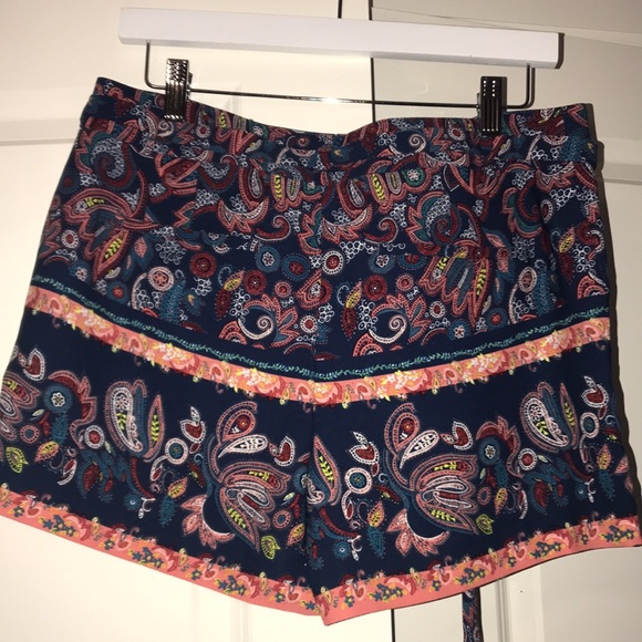 Loft paisley shorts - size 4 - Picture 2 of 5